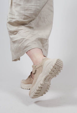 Suede Trainer in London Magnolia