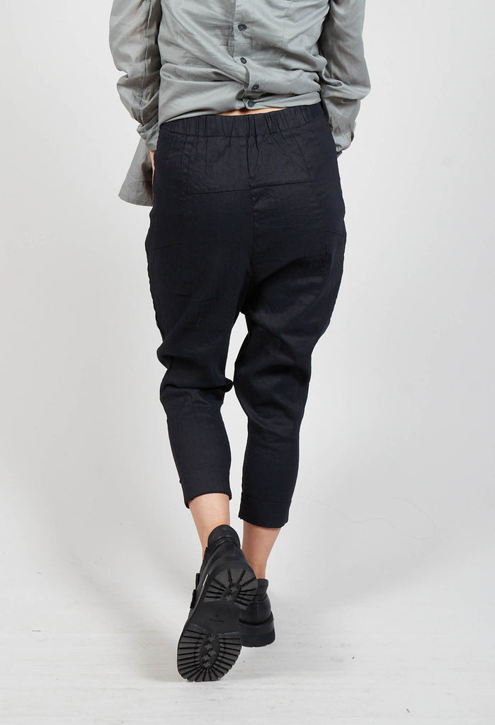 Cropped Drop Crotch Trousers in Noir