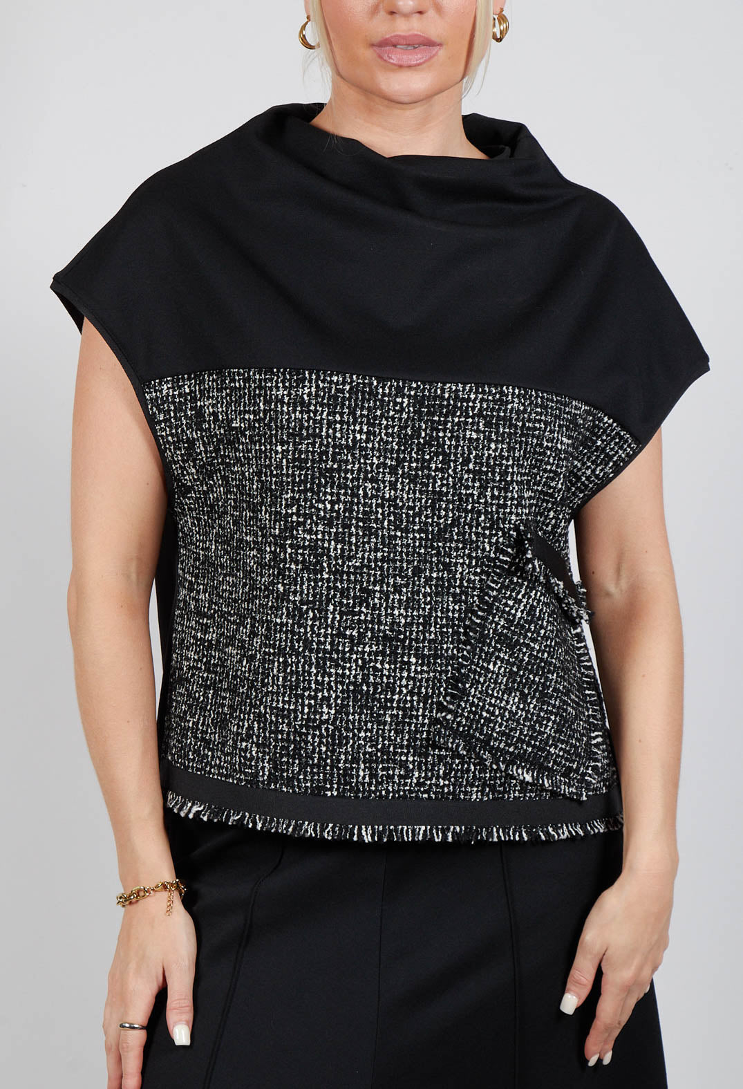 Tema Top in Black with White