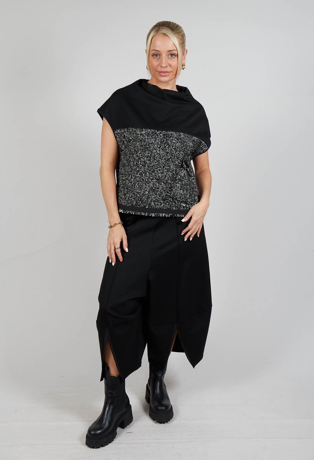 Tema Top in Black with White