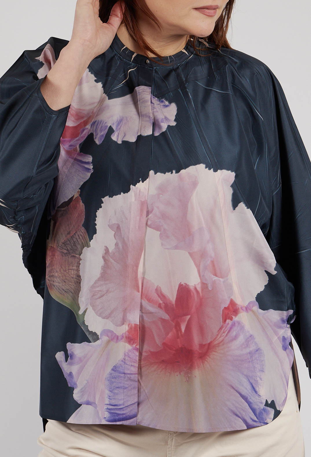 Thematic Shirt in Navy