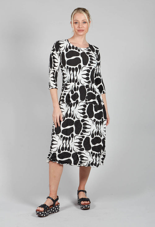 Three Quarter Sleeve Smash Dress in Black and White Moonbeam