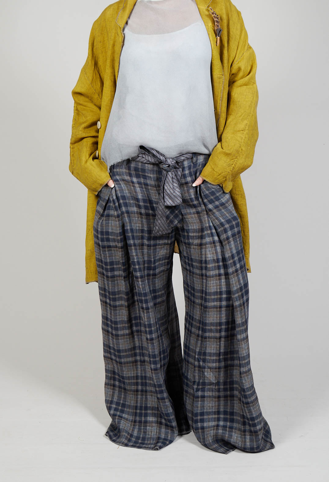 Tie Belt Trousers in Original Grey Tartan