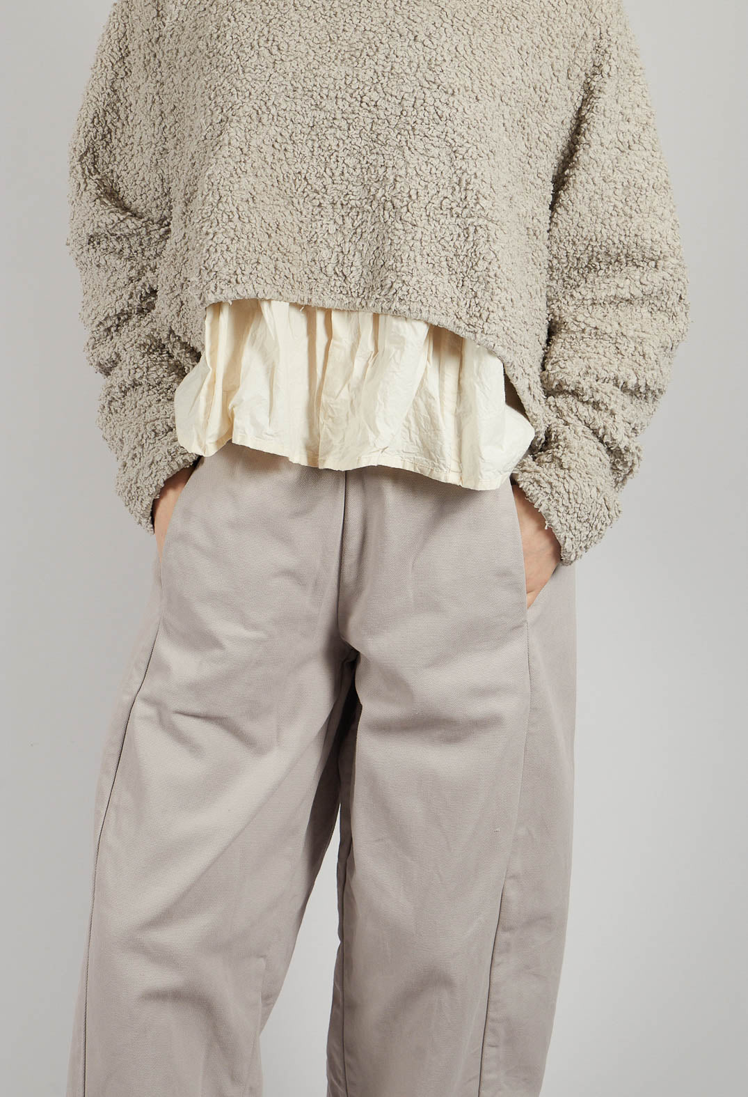 Triehtmant Trousers in Kiesel
