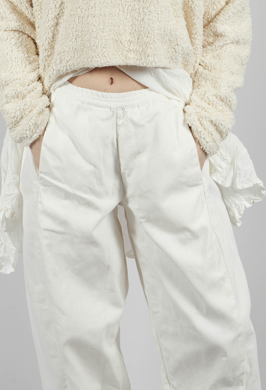 Triehtmant Trousers in Schnee