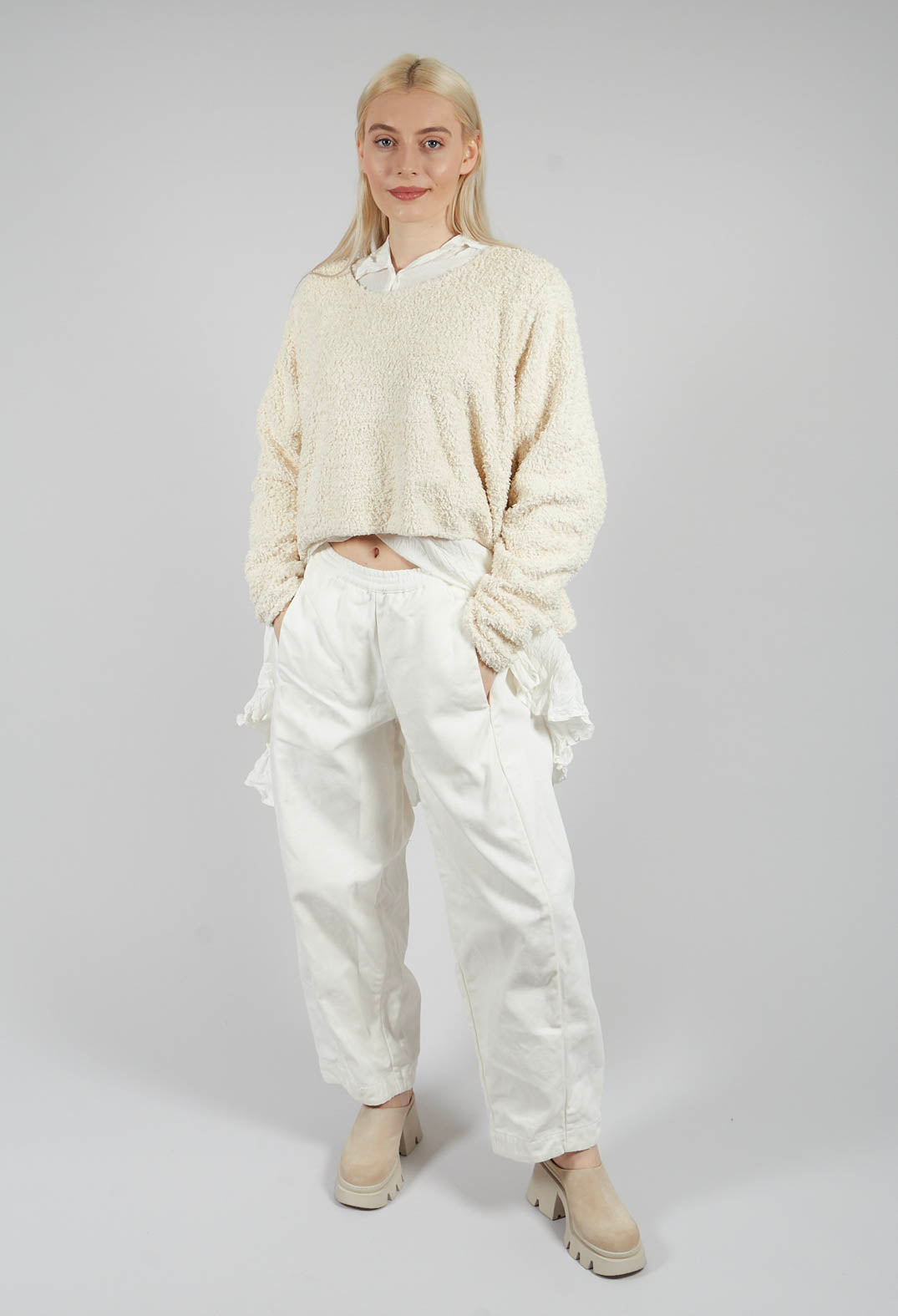 Triehtmant Trousers in Schnee