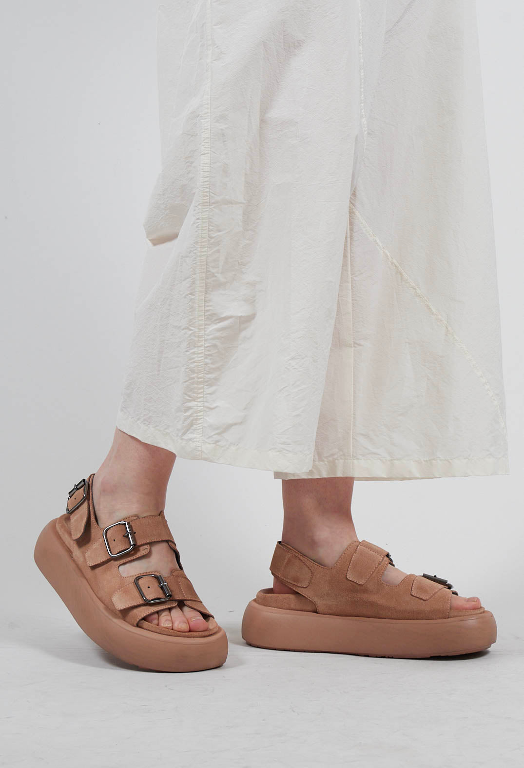 Triple Strap Platform Sandal in London Cheyenne