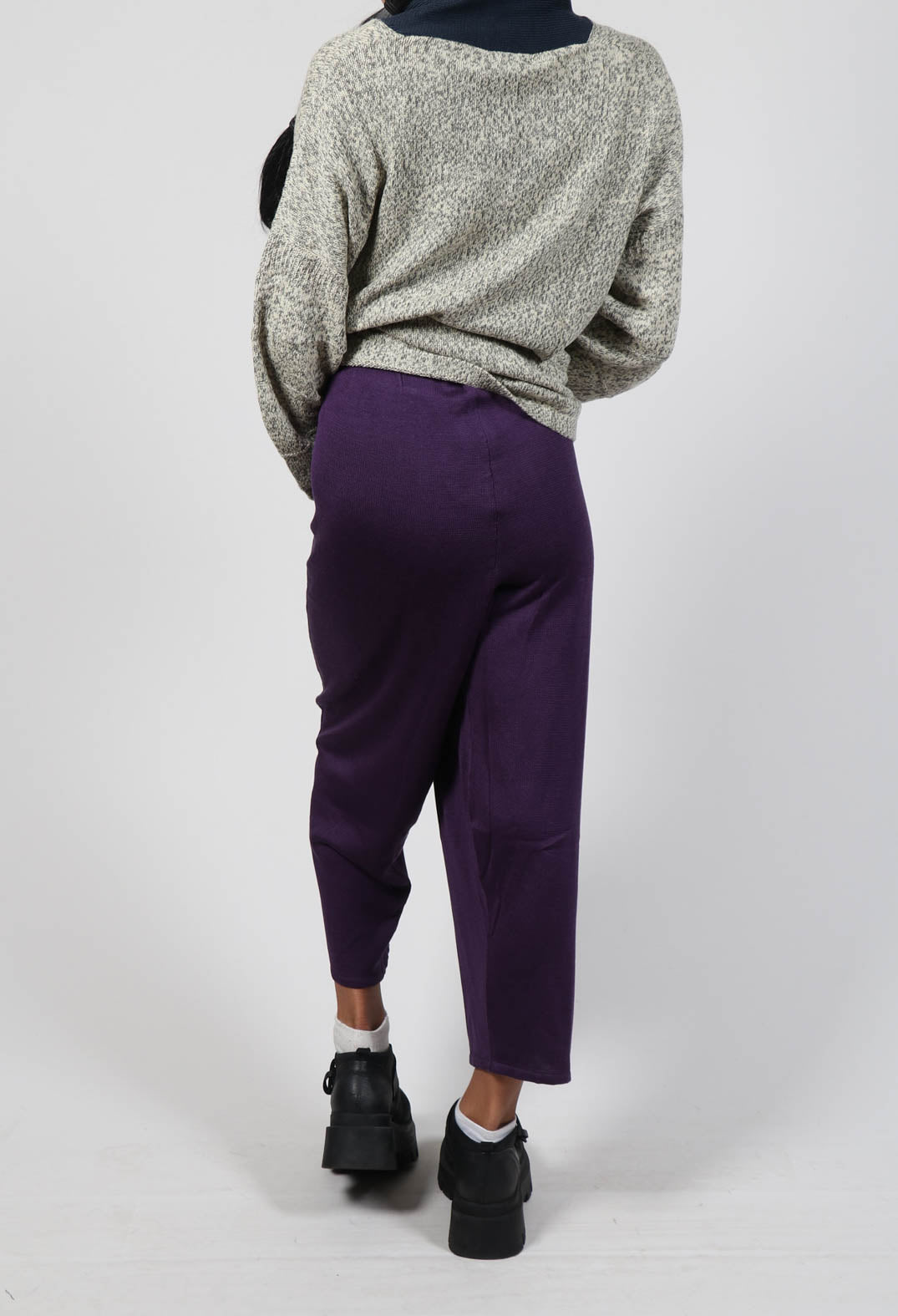 Trousers Oriental Knitted in Petunia