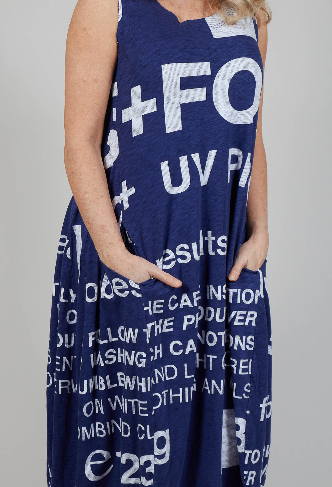 Tulip Hem Sleeveless Dress in Azur Print
