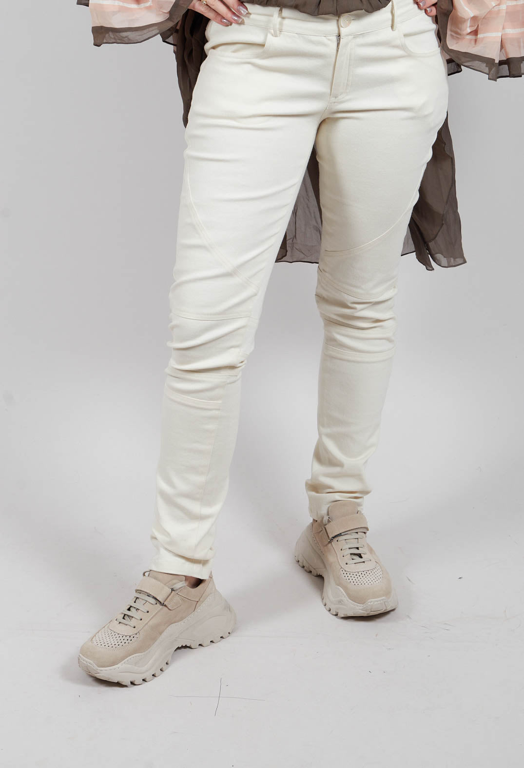 Stretch Fitted Trousers in Ivory