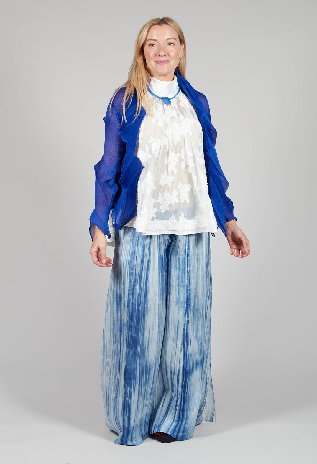 Cropped Jacqui Jacket in Royal