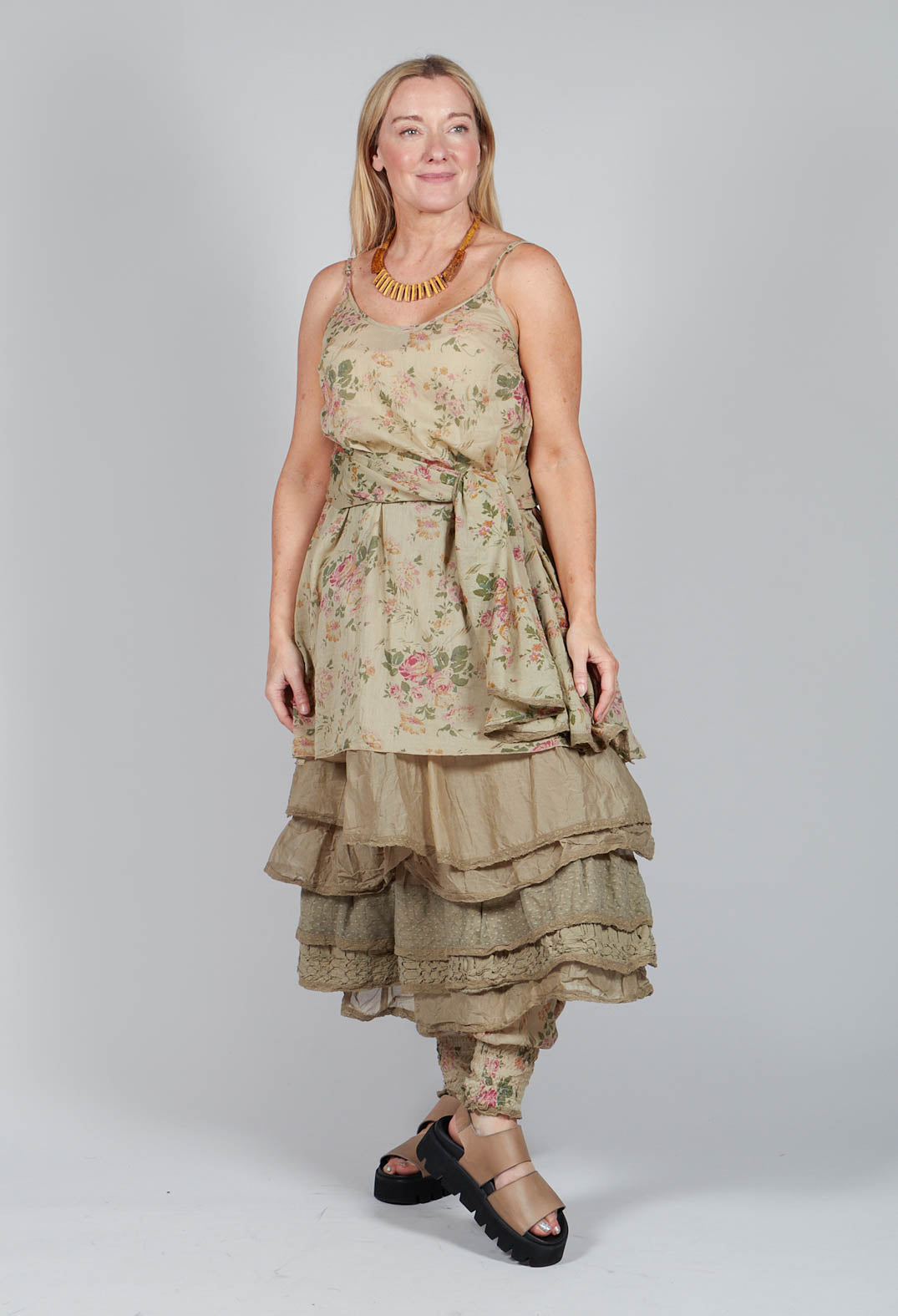 Lea Top in Almond Flowers