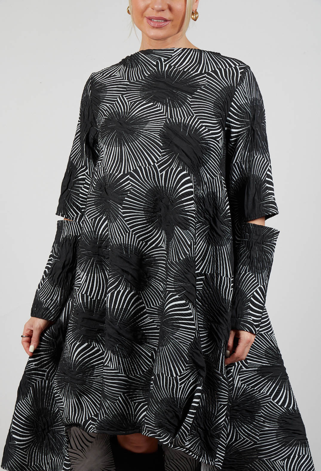 Upal Dress in Black and White