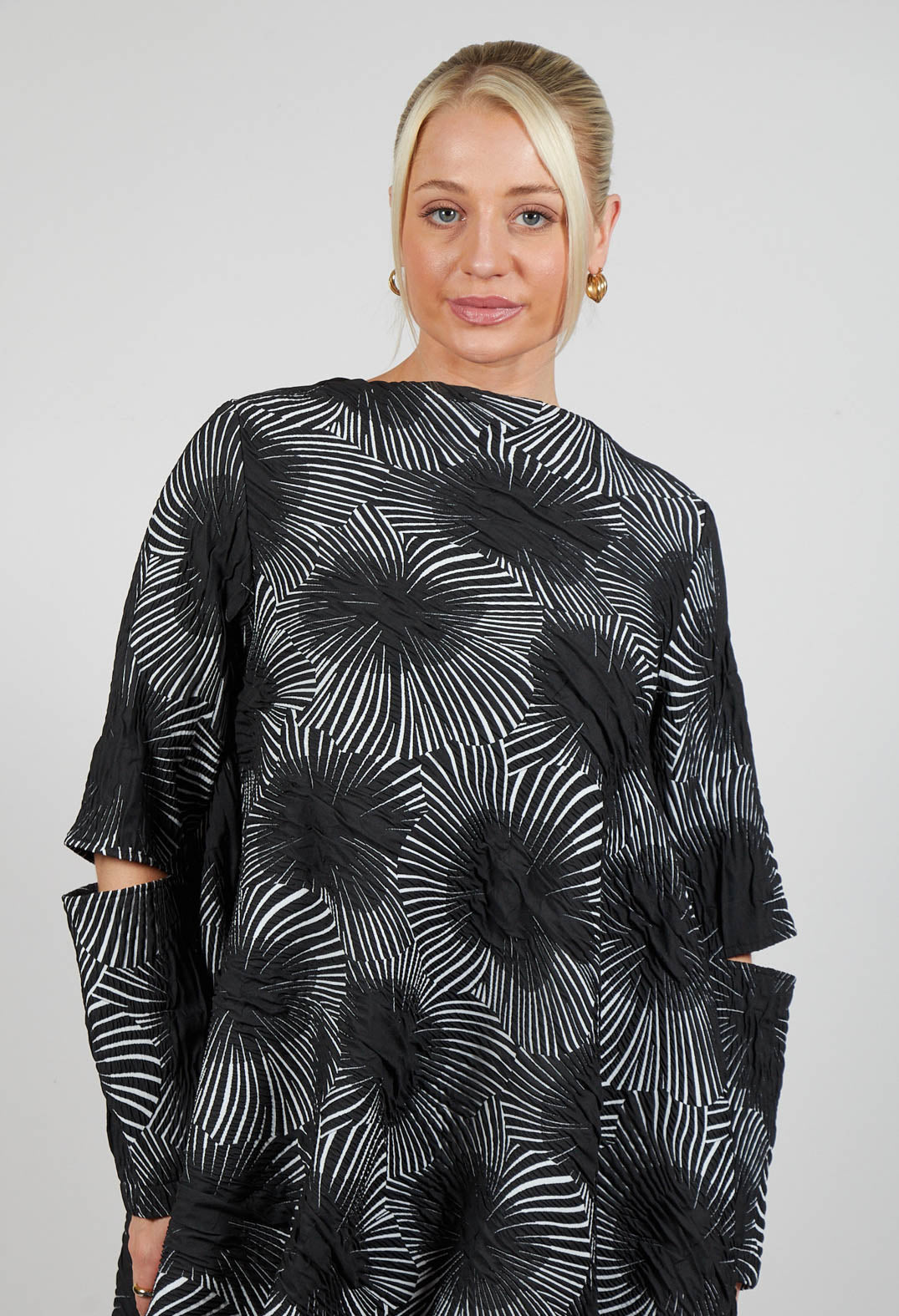 Upal Dress in Black and White