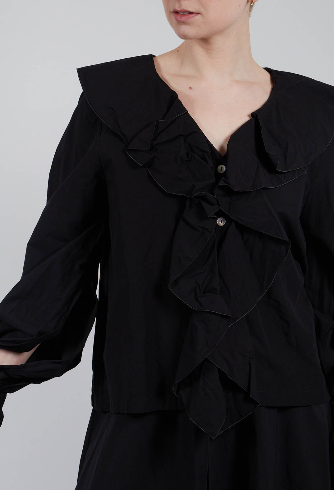 Utis Blouse in Black