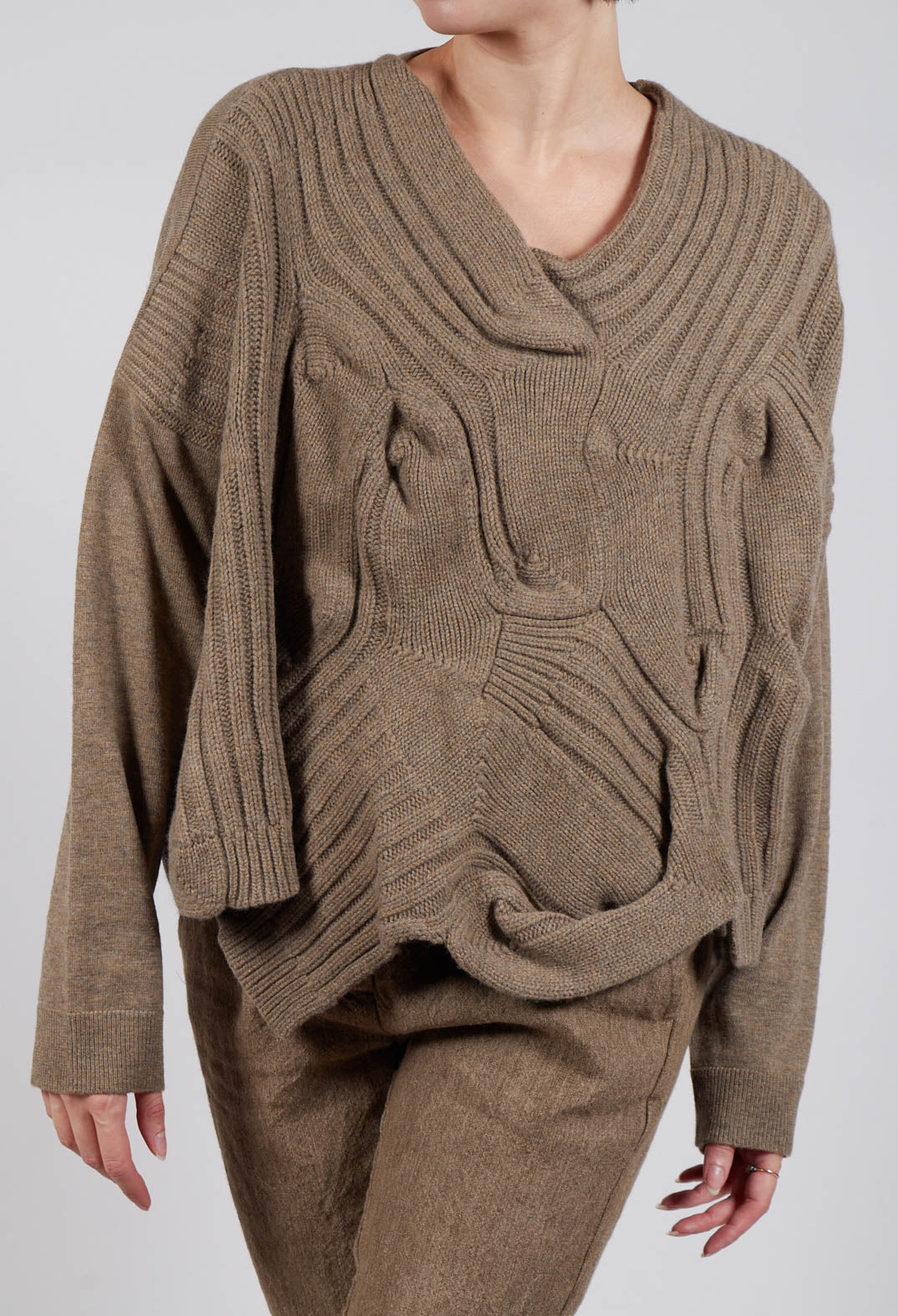 V-Neck Ribbed Jumper in Camel Mel