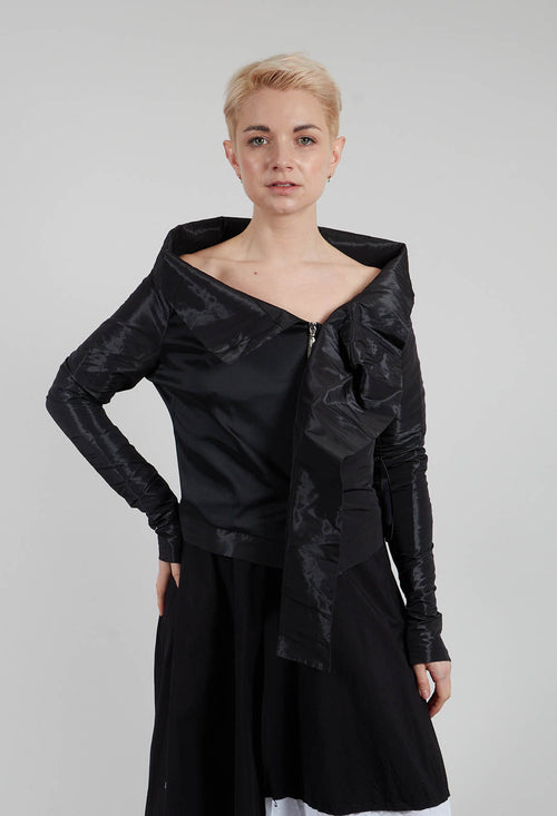 Vaca Jackets in Black