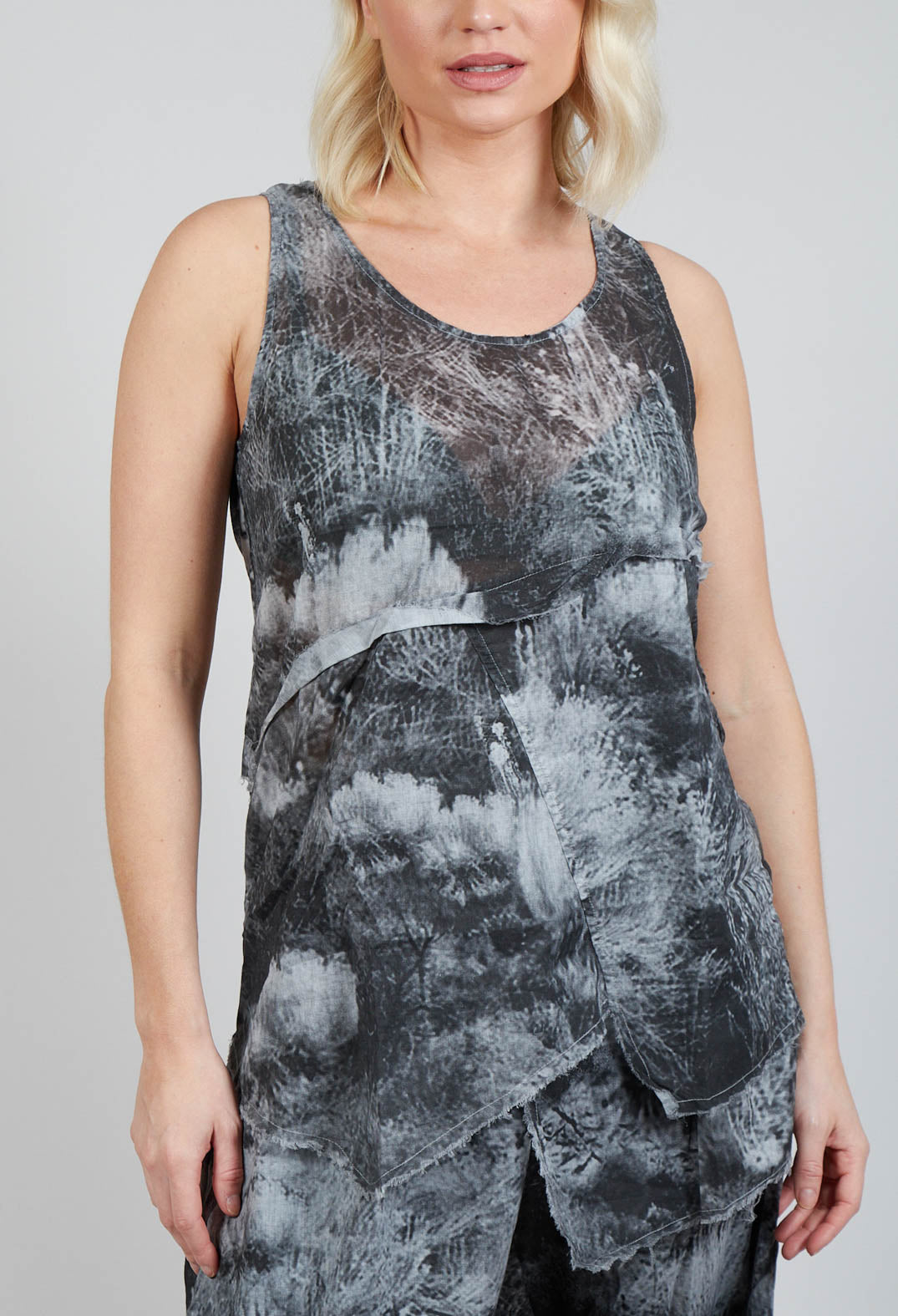 Vest Top with Raw Edges in Steppe Black