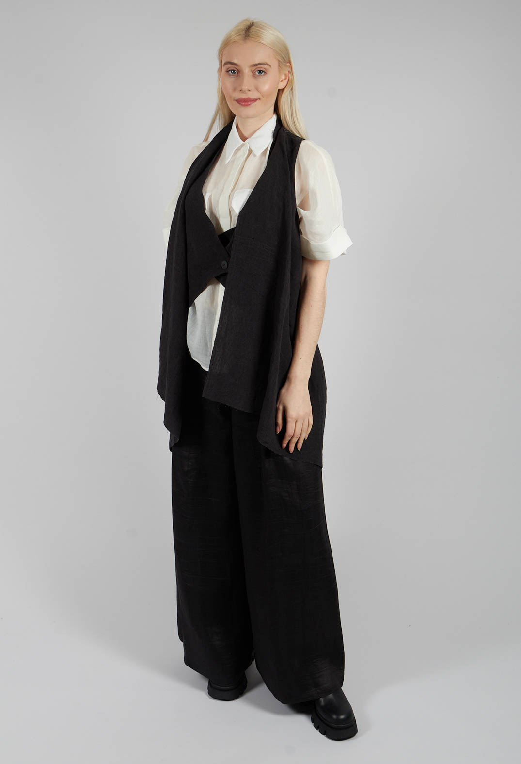 Waistcoat with Waterfall Hem in Nero