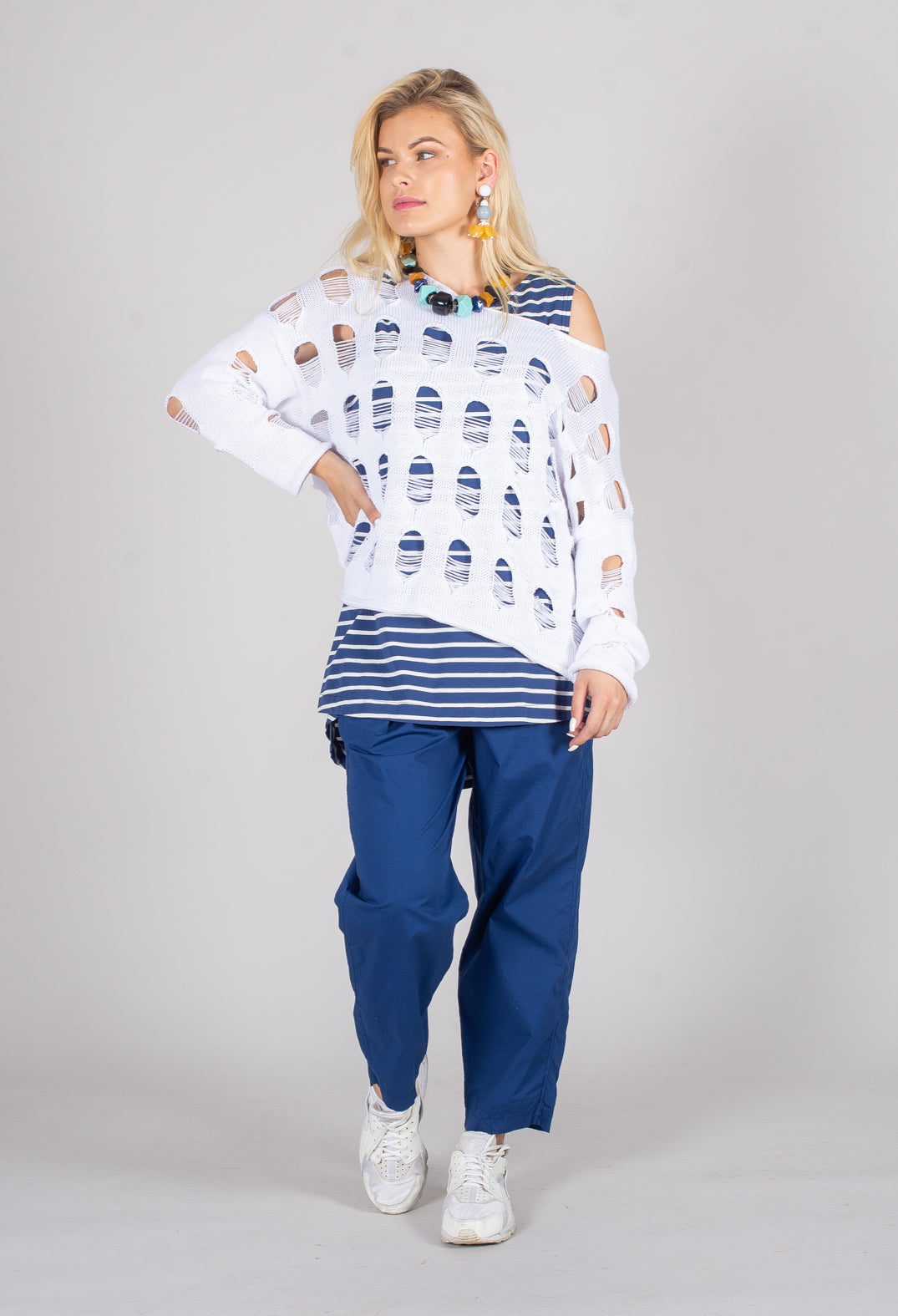 Distressed Hole Pullover in White