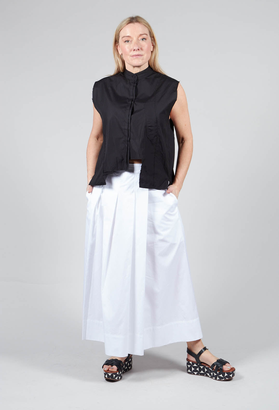 Wide Cropped Trousers in White