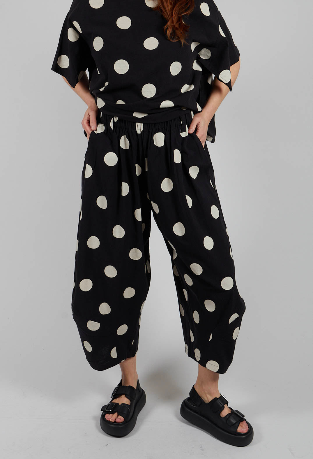 Wide Leg Spotted Trousers in Black