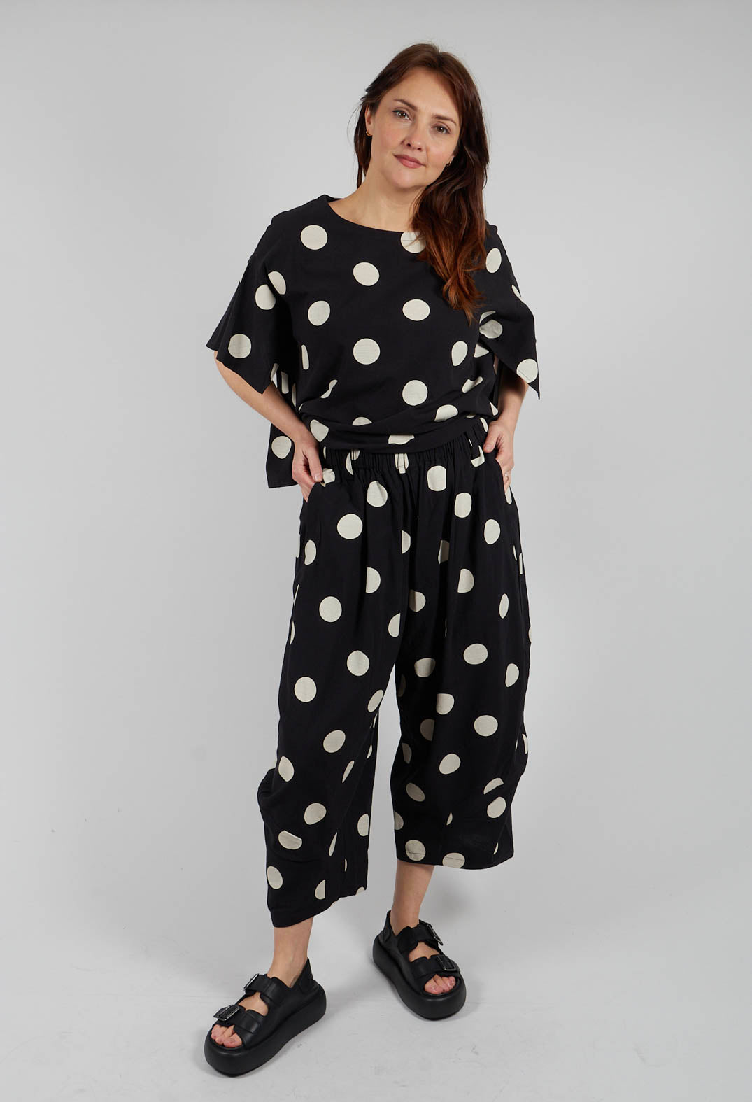 Wide Leg Spotted Trousers in Black