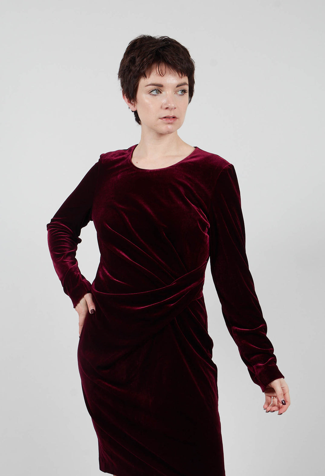 Balneaire Velvet Dress in Bordeaux