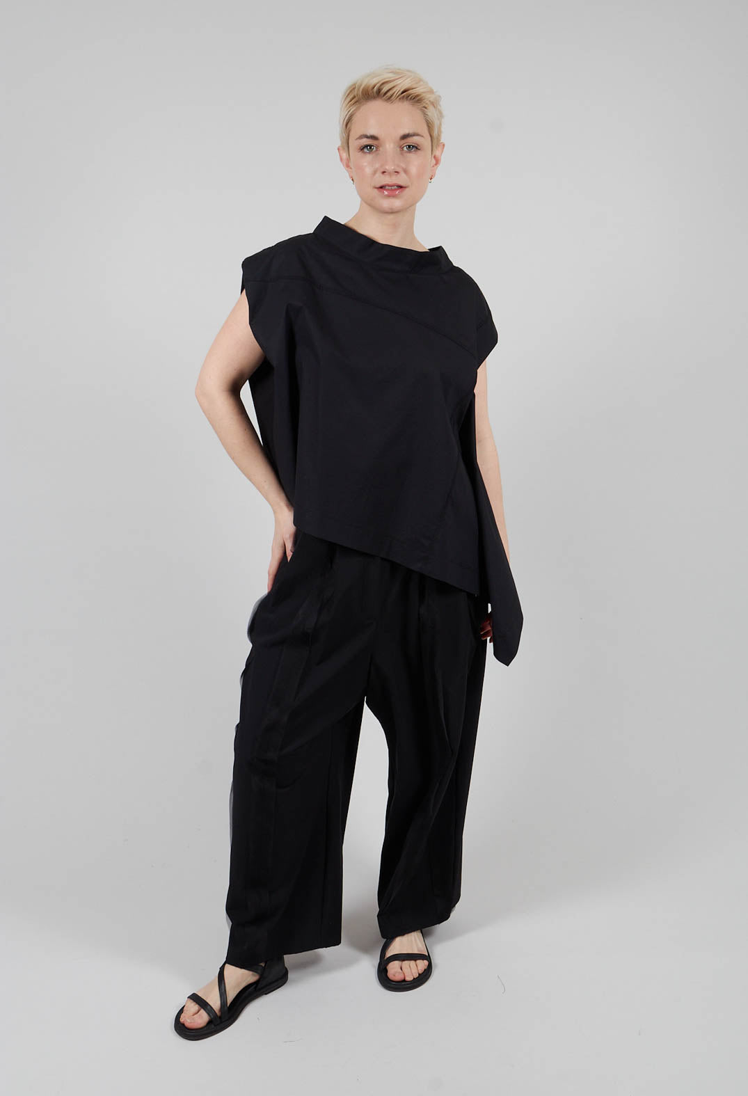 Yoko Top in Black