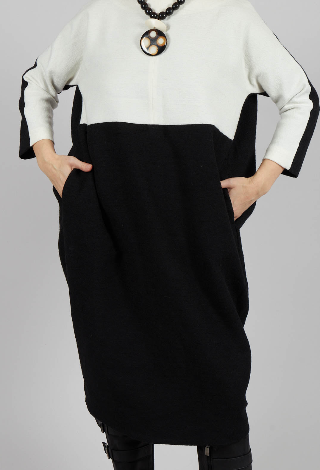 Dress with 3/4 Sleeves in Black/White