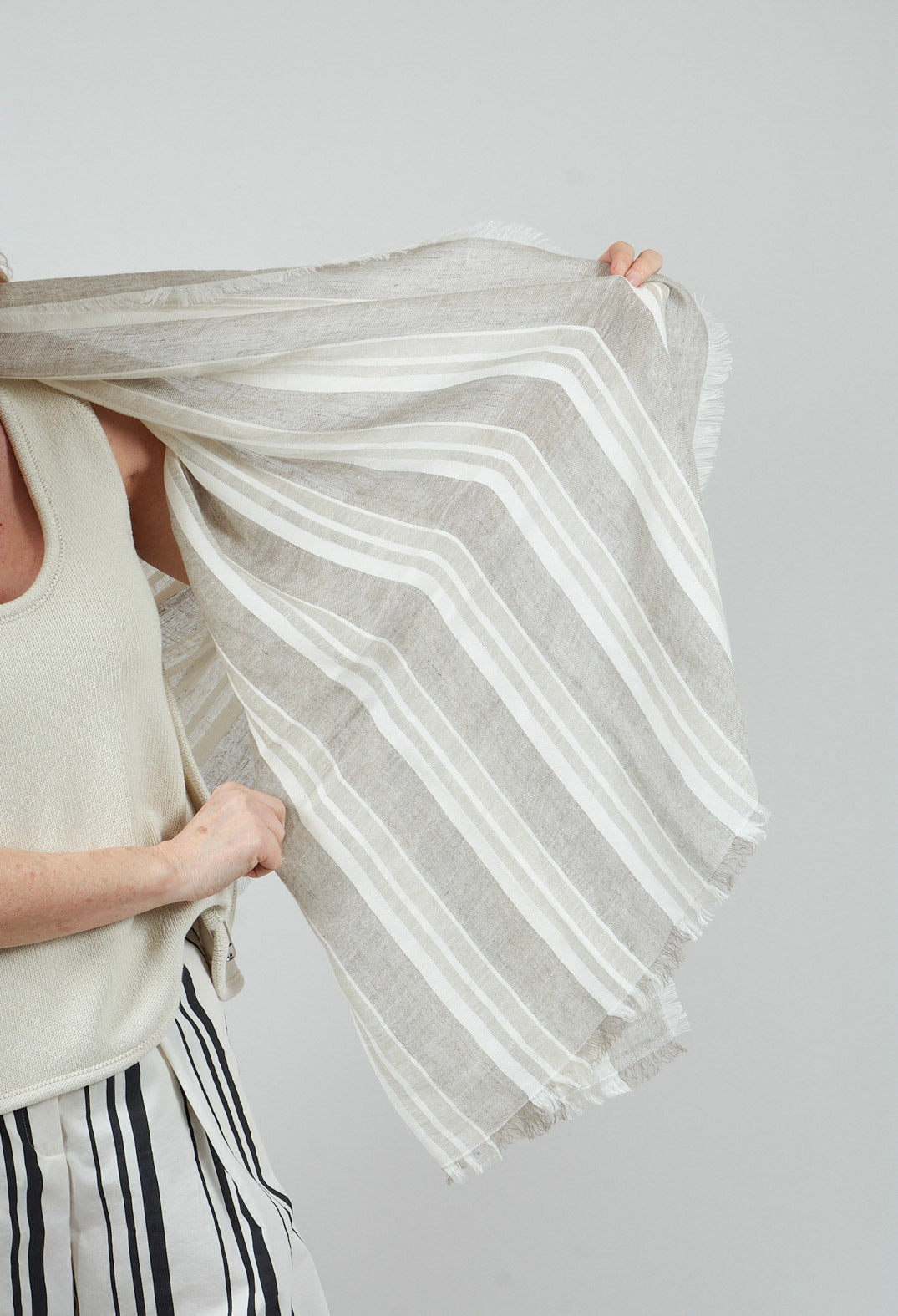 Zenta Scarf in Grey