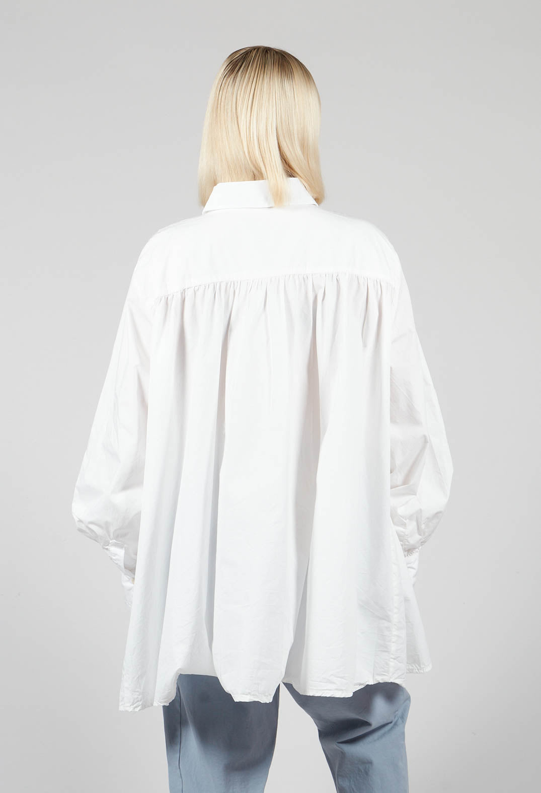 Zuruckwar Blouse in Schnee