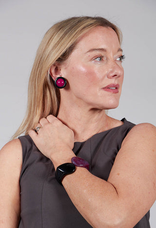Rounded Earrings in Black / Pink