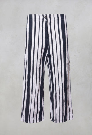 Striped Cropped Style - Casual Trousers in White