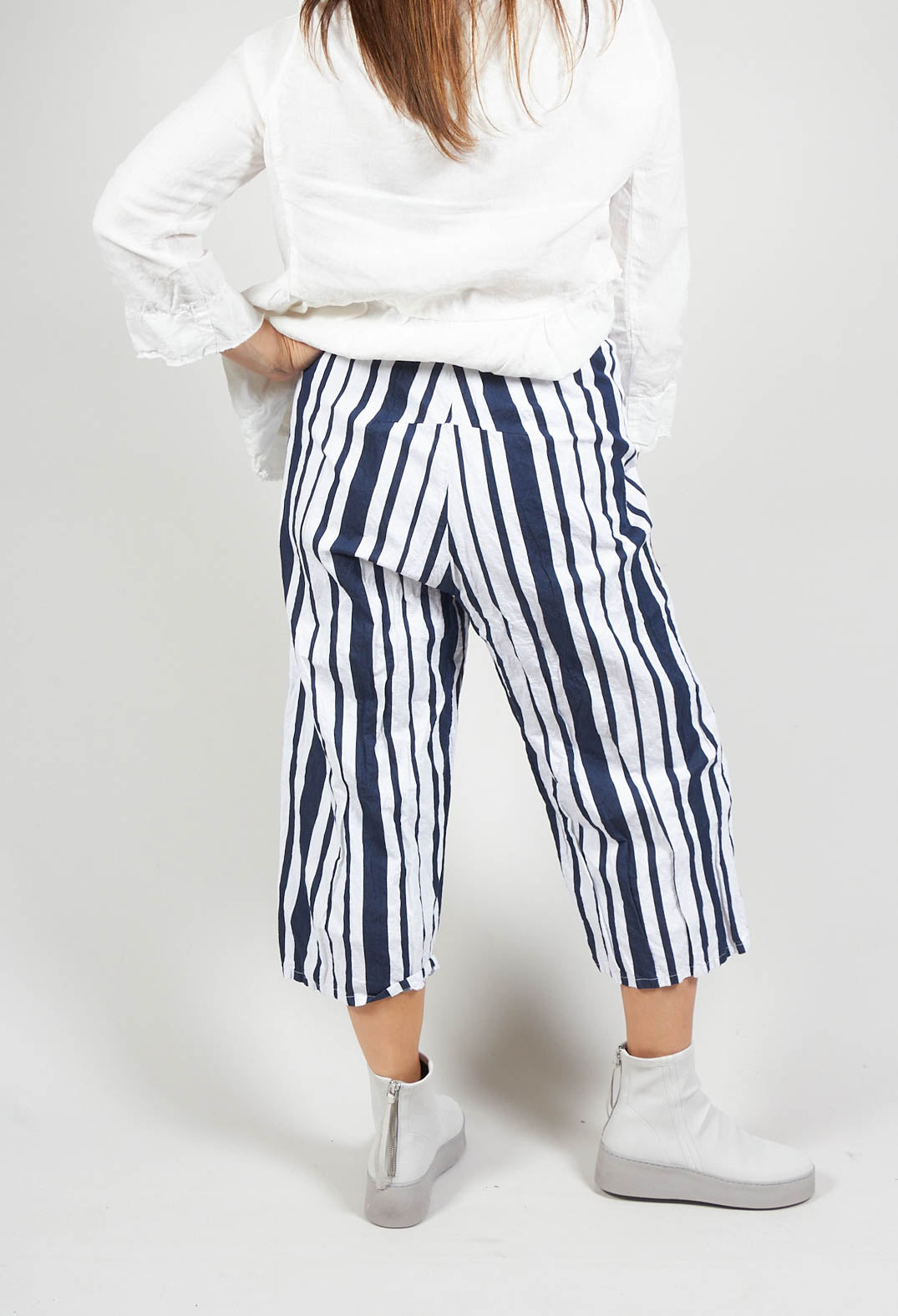 Striped Cropped Style - Casual Trousers in White