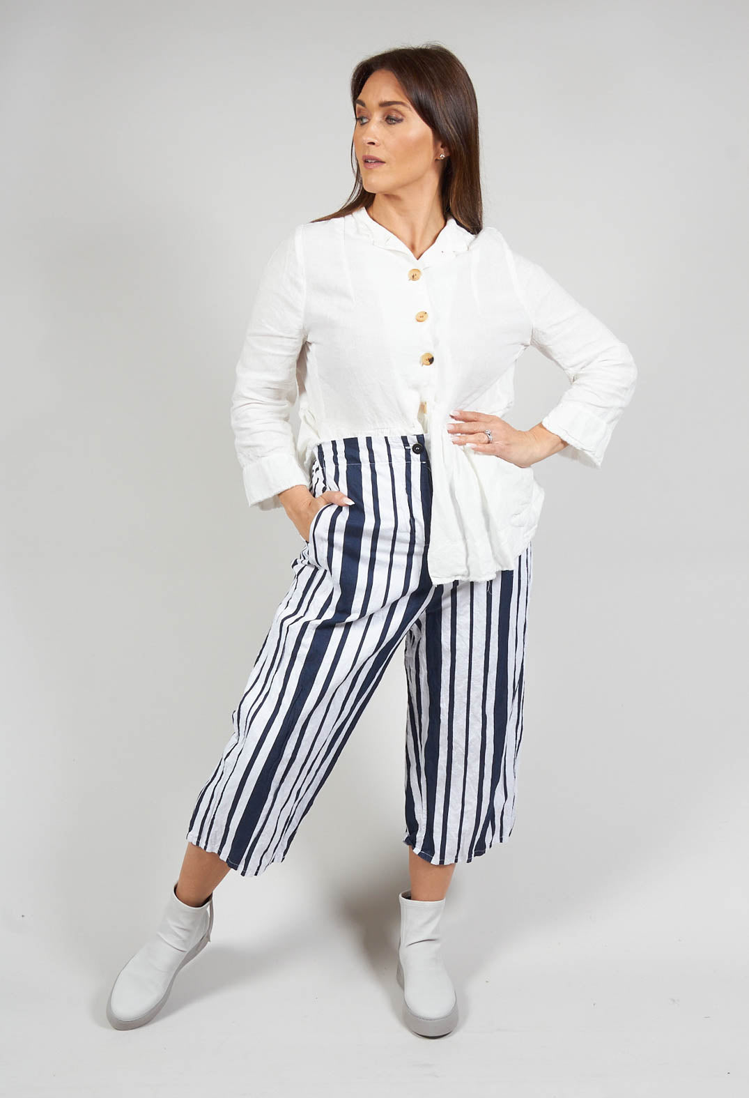 Striped Cropped Style - Casual Trousers in White