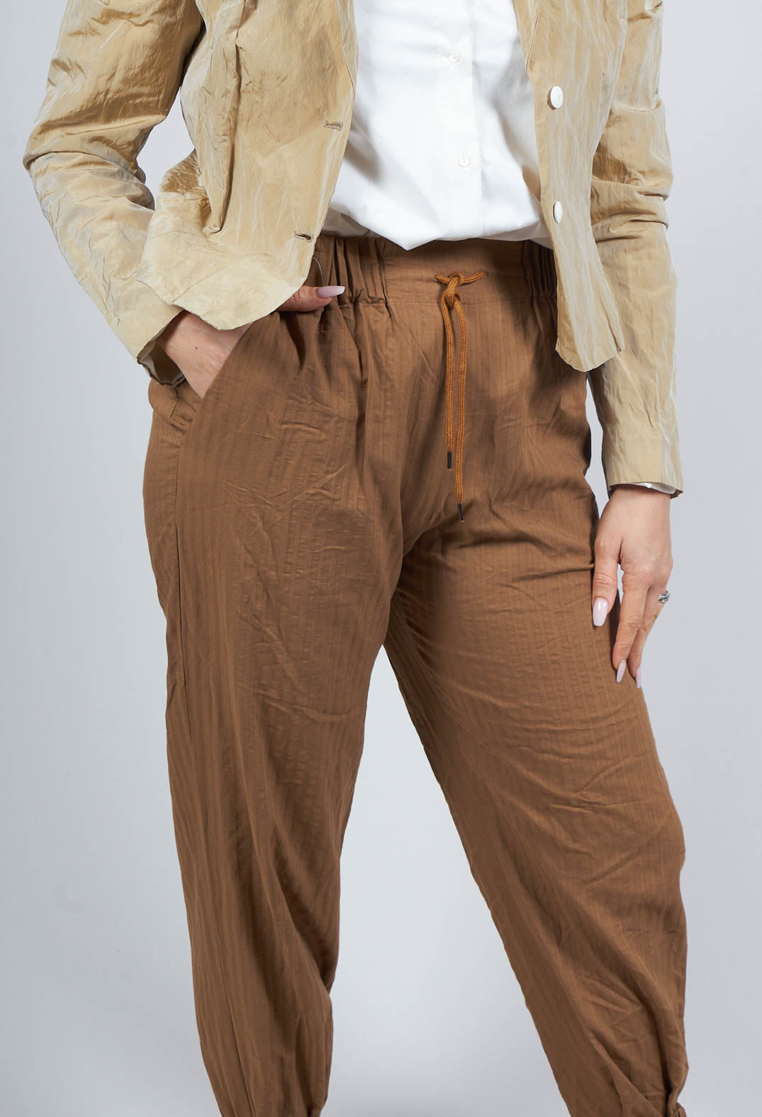 Slouch Jogger Style Trousers in Japanese Bronzo
