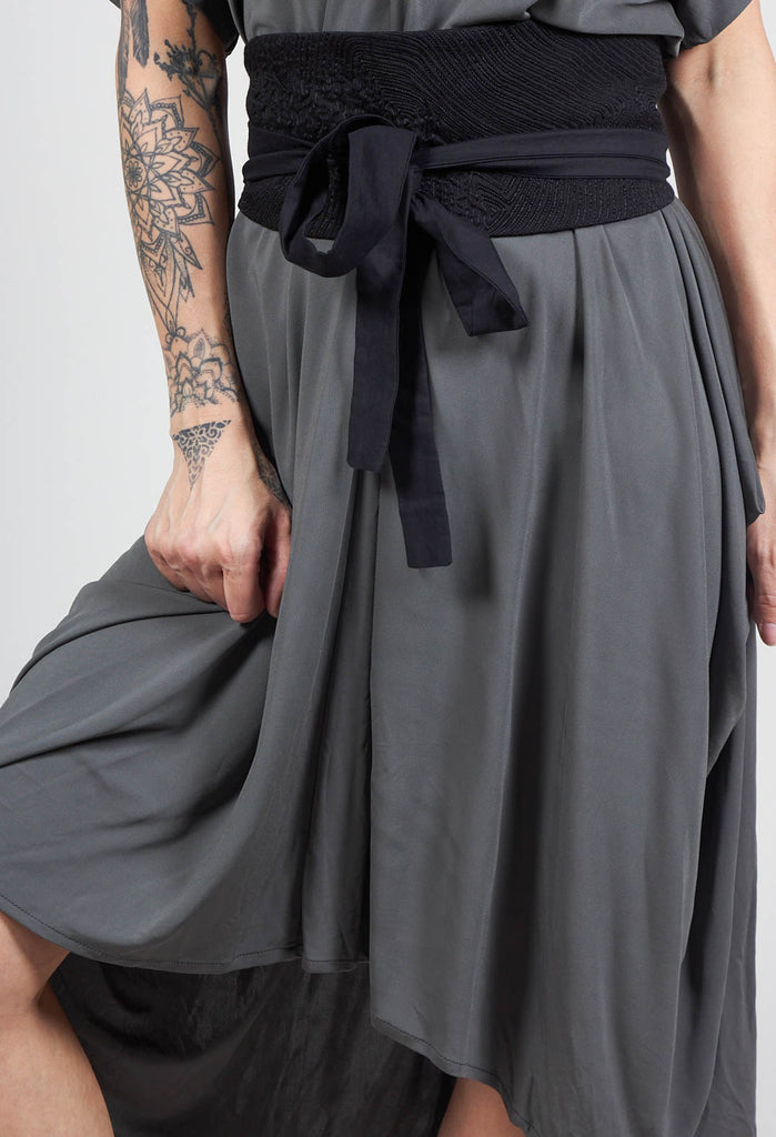 Hankercheif Dress in Toyger Argilla