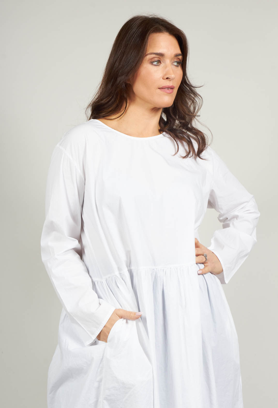 long sleeve smock dress Koci with Pockets in Bianco floor length color:WHT/CARAMEL this piece is a Strapless Mini Dress