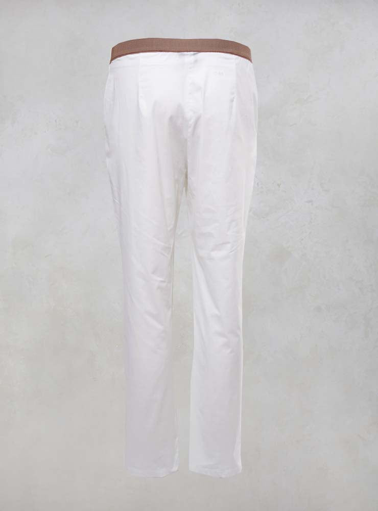 Trousers with Elasticated Waistband and Pockets in Chalk