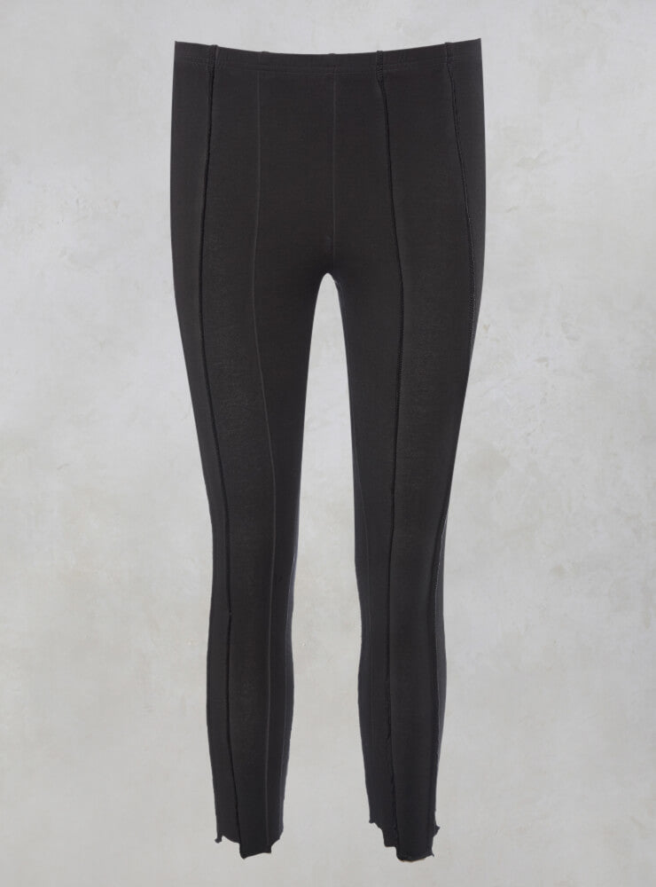 Ribbed Leggings with Raw Hem in Carbon