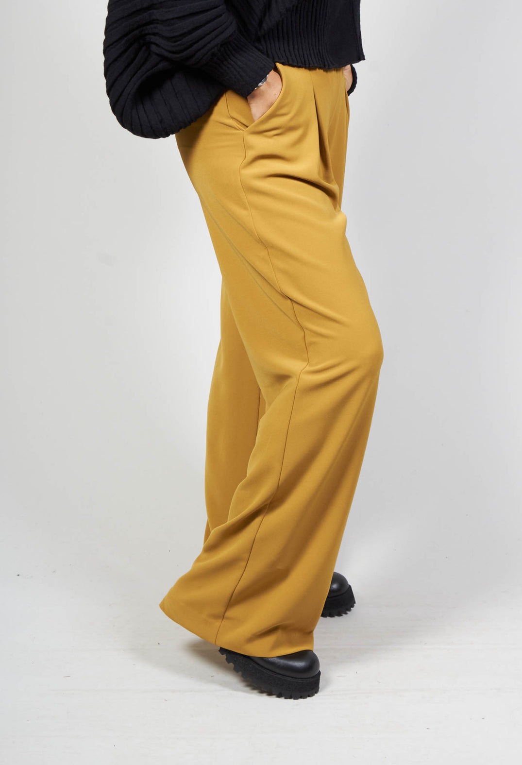 Pleated Straight Leg Trousers in Clesi Ochre