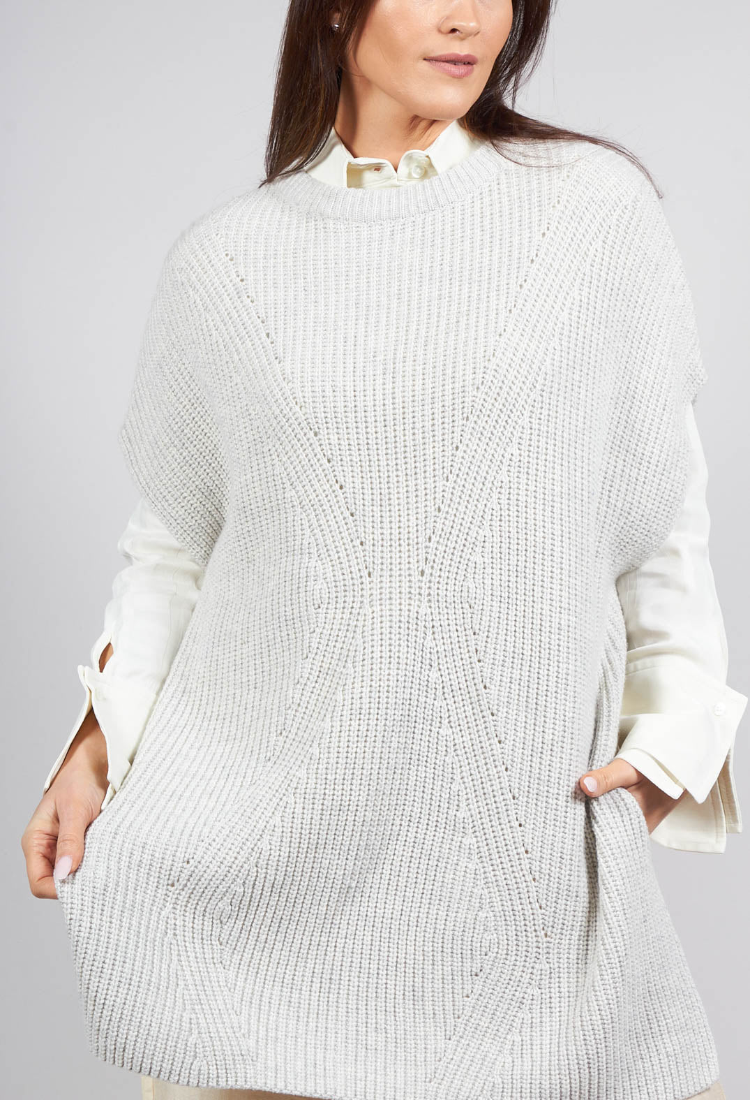 Sleeveless Chunky Jumper in Grafite Grey