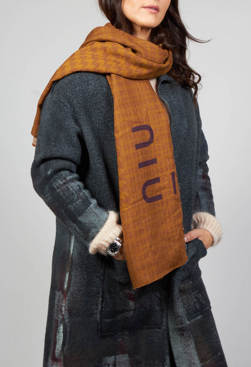 Patterned Scarf in Bronzo