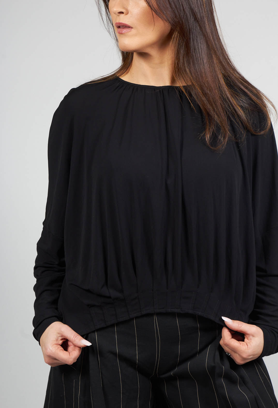 Long Sleeved Pleated Top in Toyger Nero
