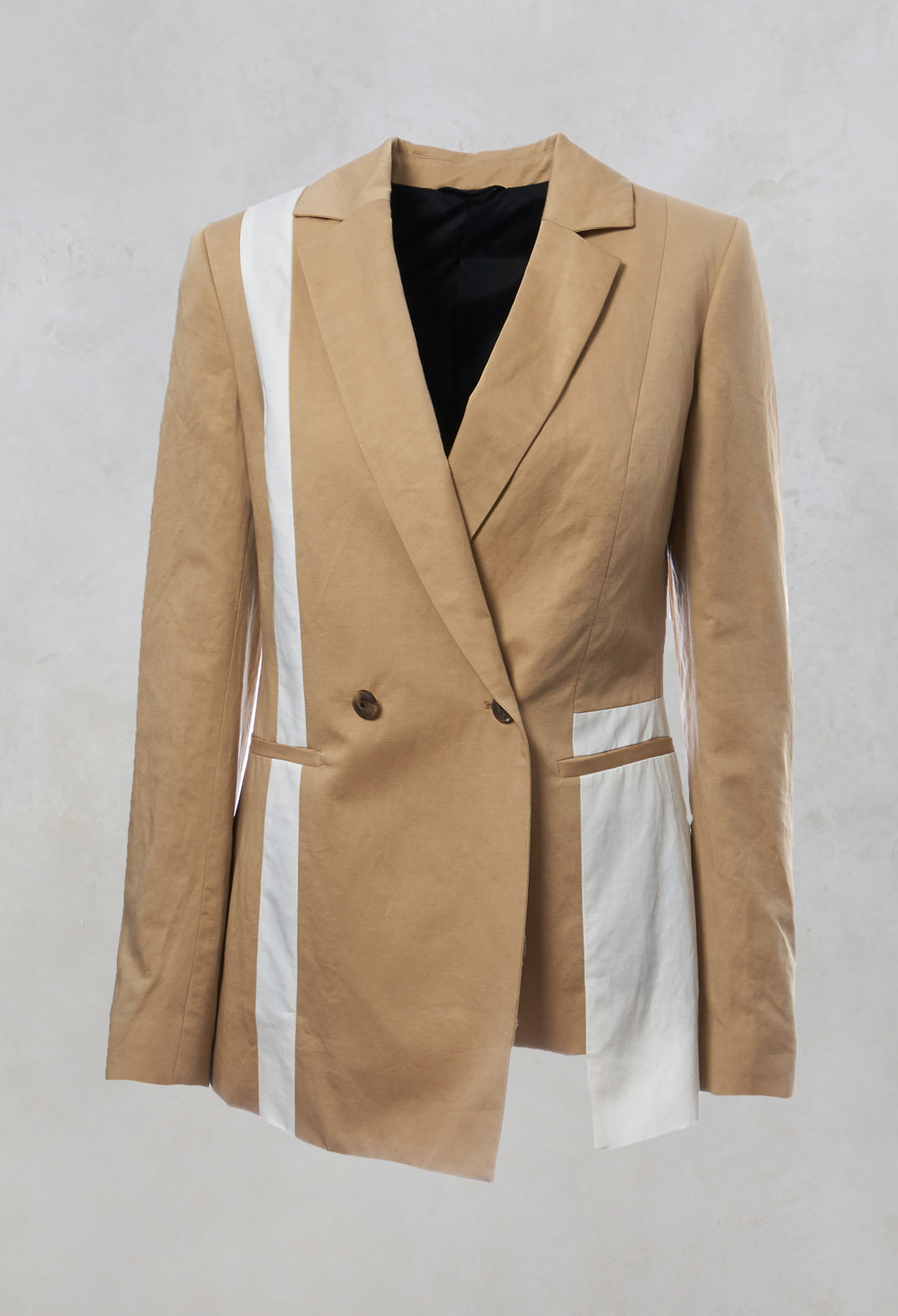 Double Breasted Blazer in Cerotto
