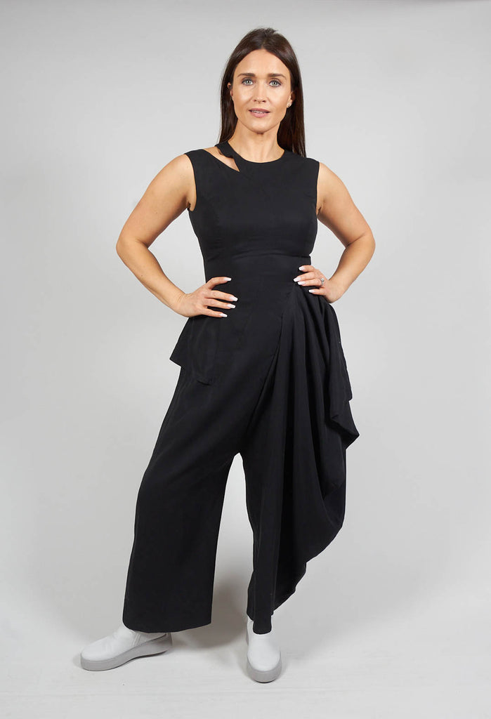 Sleeveless Jumpsuit in Nero