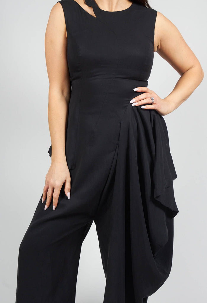 Sleeveless Jumpsuit in Nero