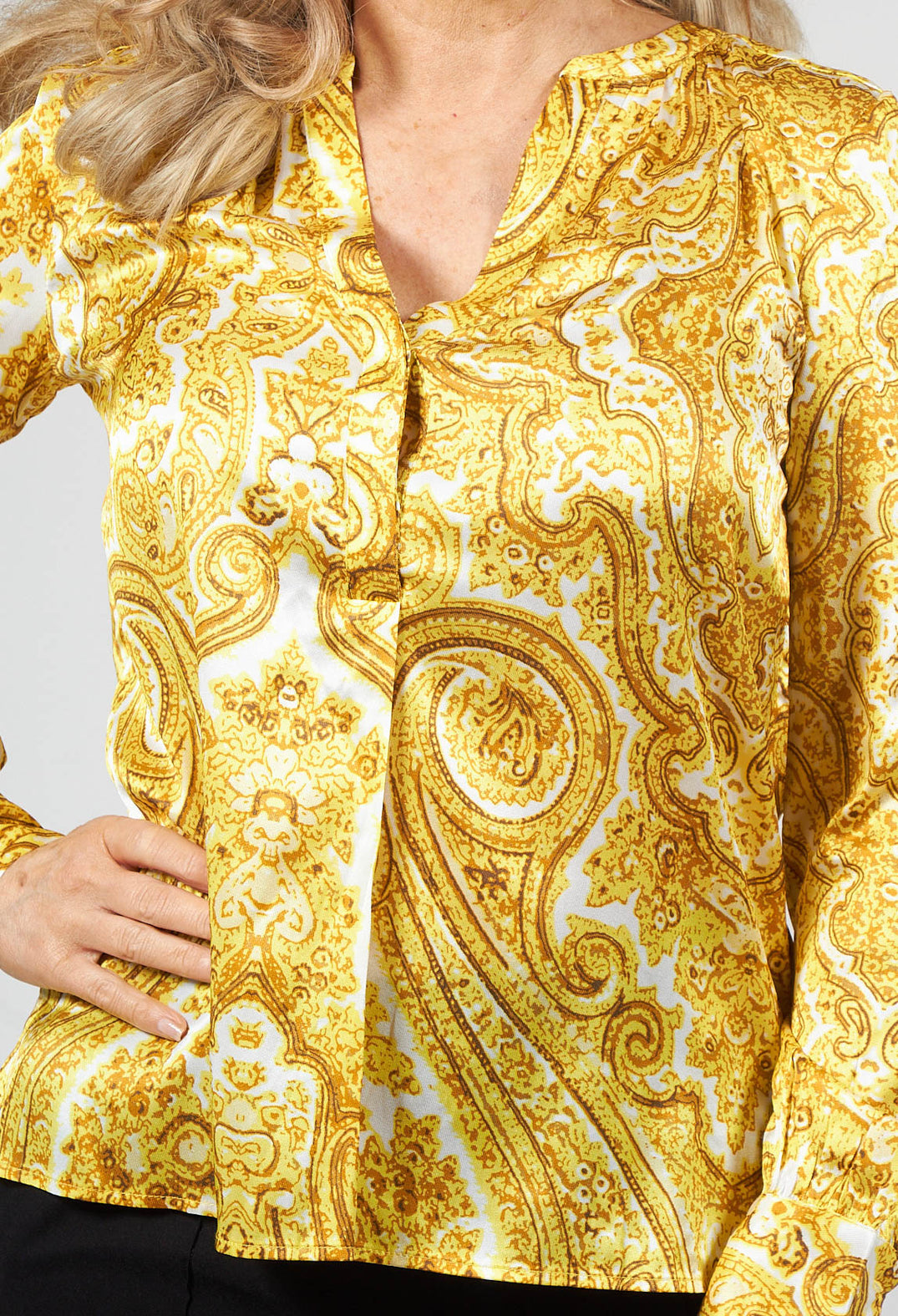 Kay Blouse in Paisley Yellow