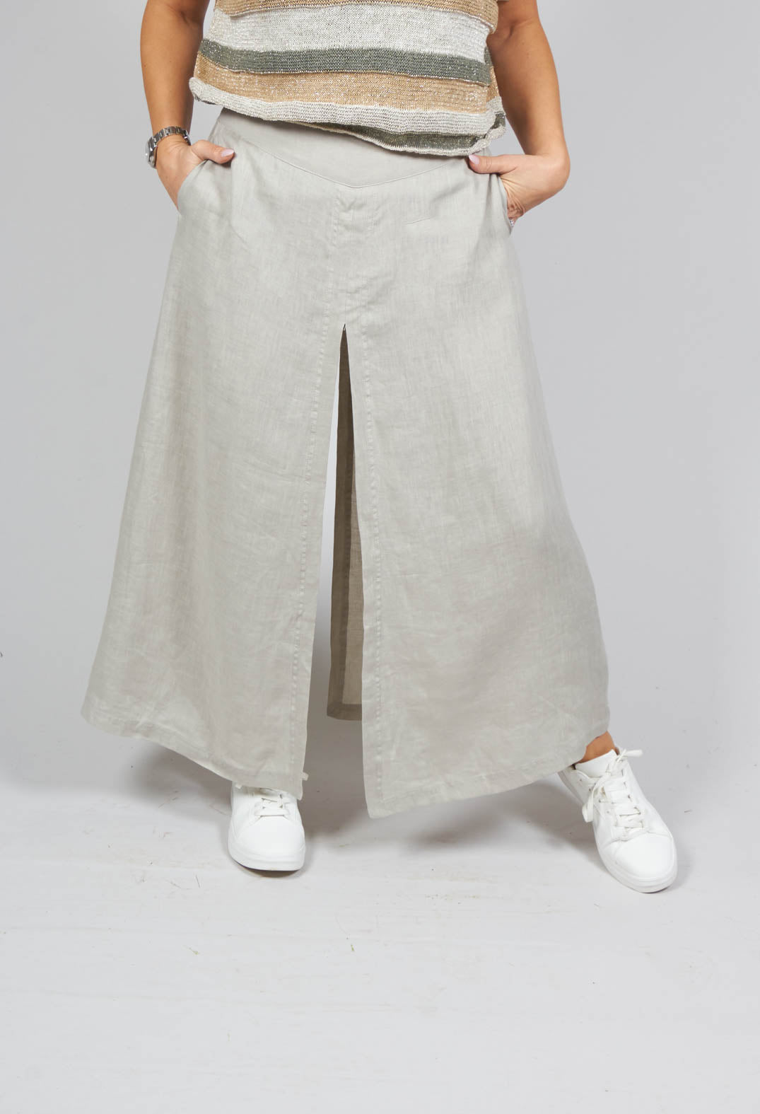 Wide Leg Trousers in Beige